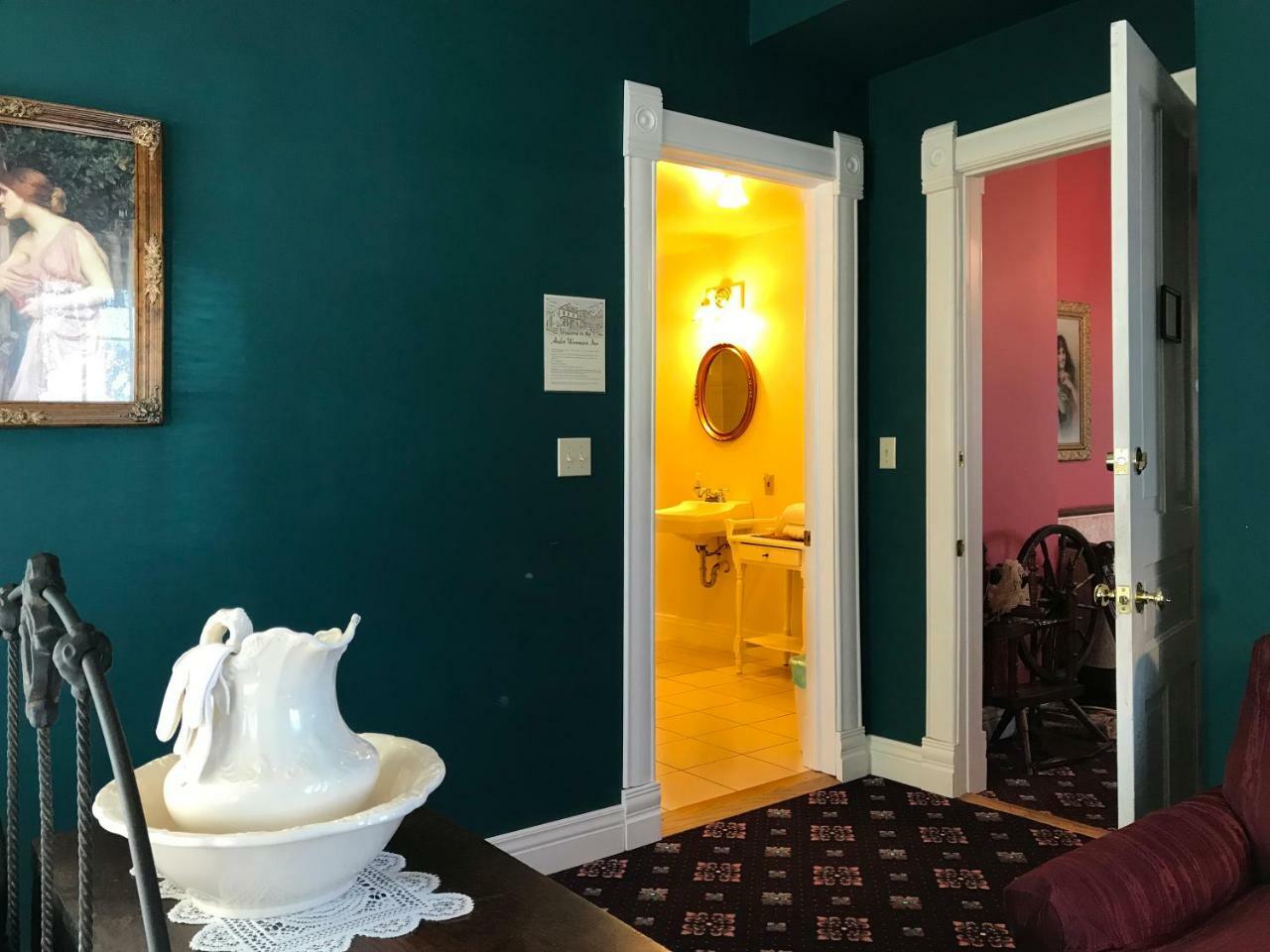 Andor Wenneson Historic Inn Peterson 외부 사진