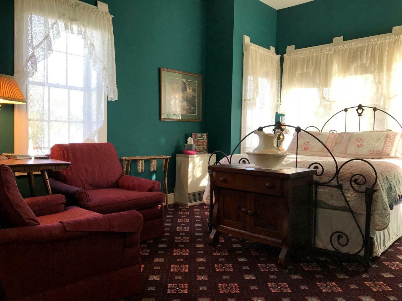 Andor Wenneson Historic Inn Peterson 외부 사진