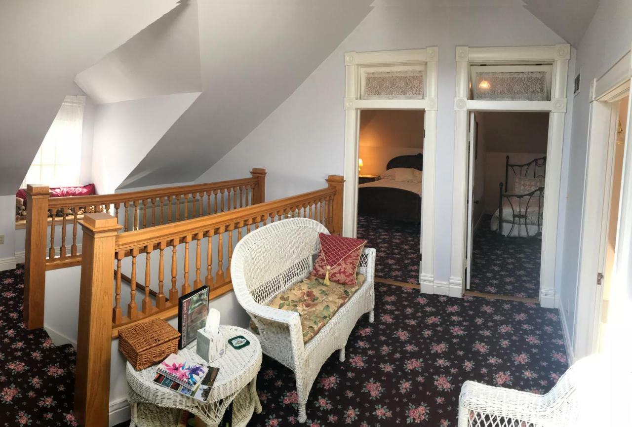 Andor Wenneson Historic Inn Peterson 외부 사진