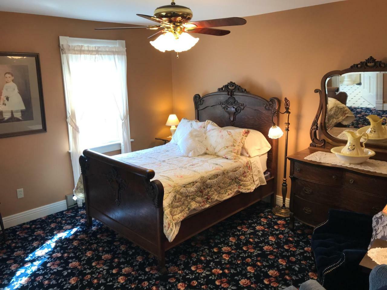 Andor Wenneson Historic Inn Peterson 외부 사진